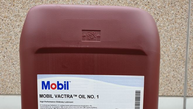 Dostawa oleju Mobil Vactra 1 do firmy w Katowicach